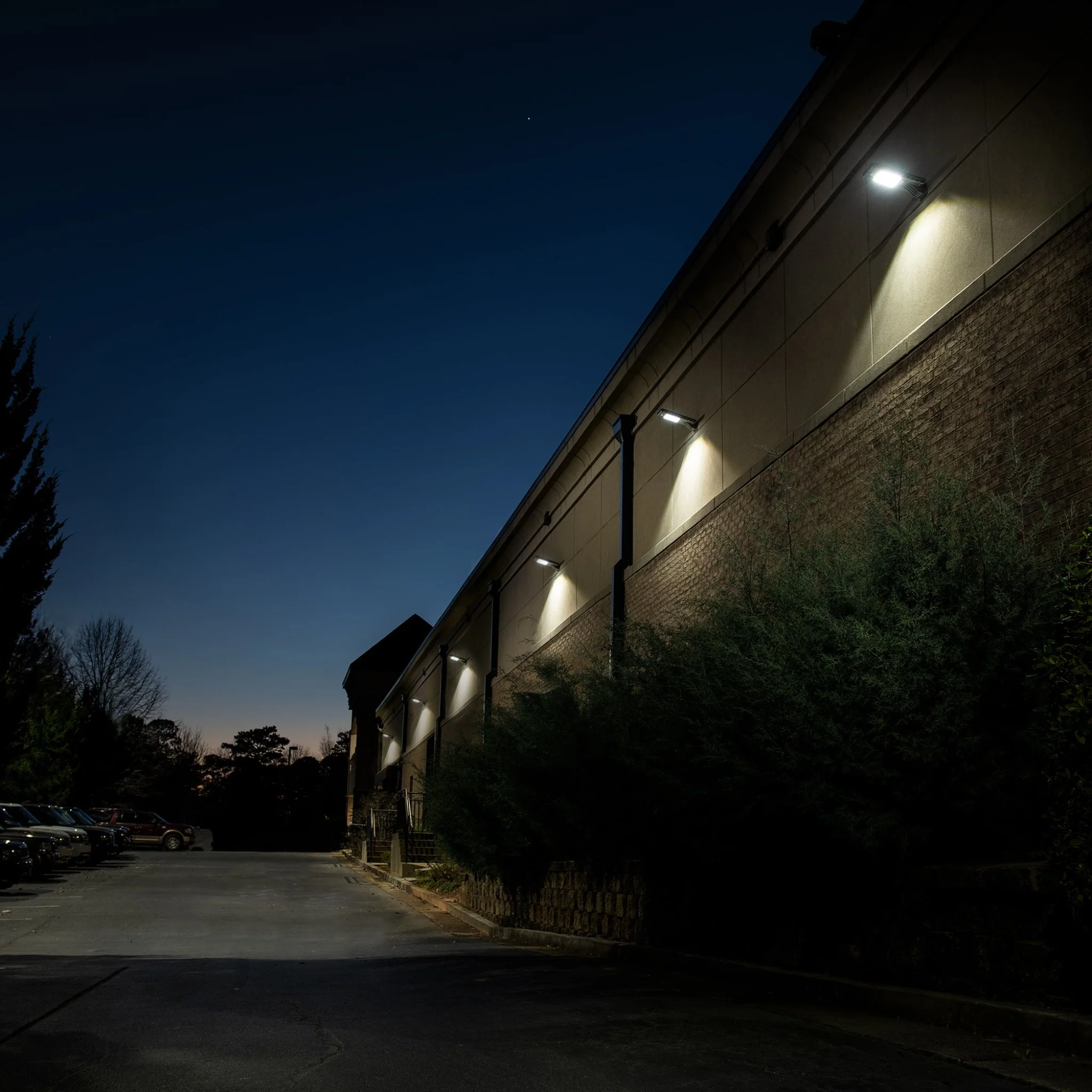 12W Solar Area Light , 1620 Lumens, With Motion Sensor and Timer - Image 2