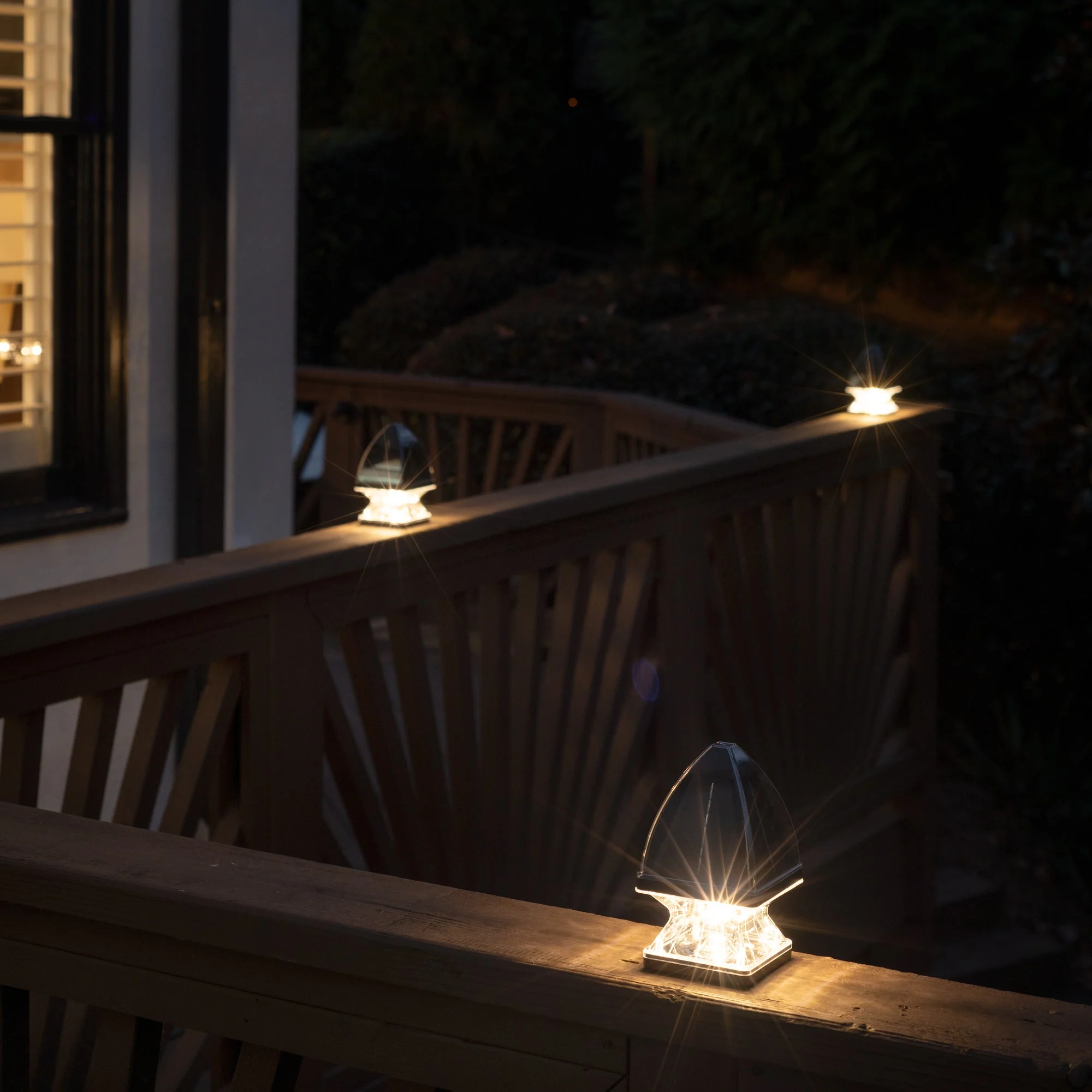 2 Pack LED Gothic Solar Post Cap Light, 40 Lumens, 2.65W, 3.2V, CCT Selectable 3100K/6000K, Black or White Finish - Image 3