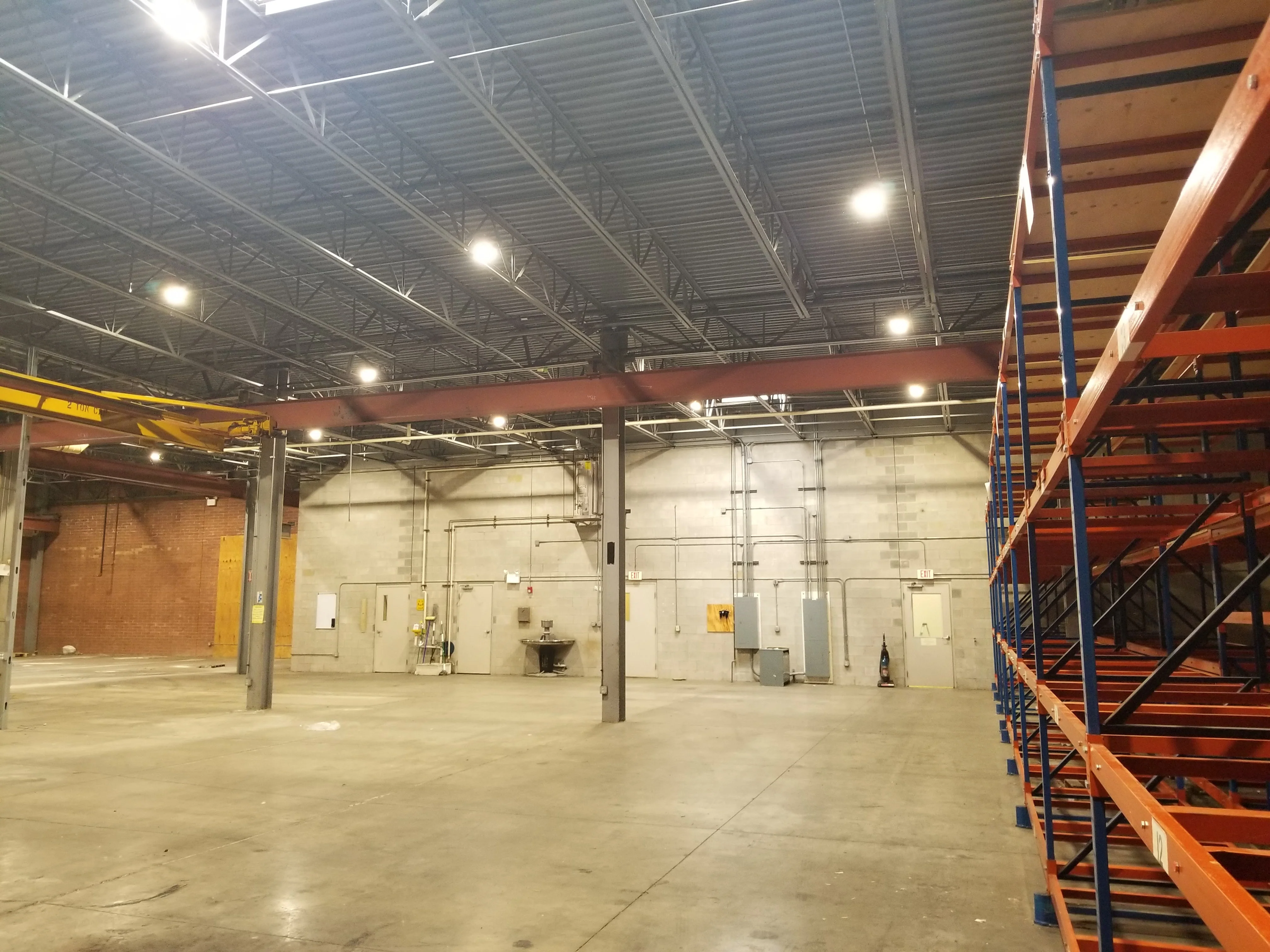 Aries G4 LED UFO High Bay, 24,000 Lumen Max, Wattage and CCT Selectable, White Finish, Comparable to 320-400 Watt HID Fixture, 120-277V - Image 7