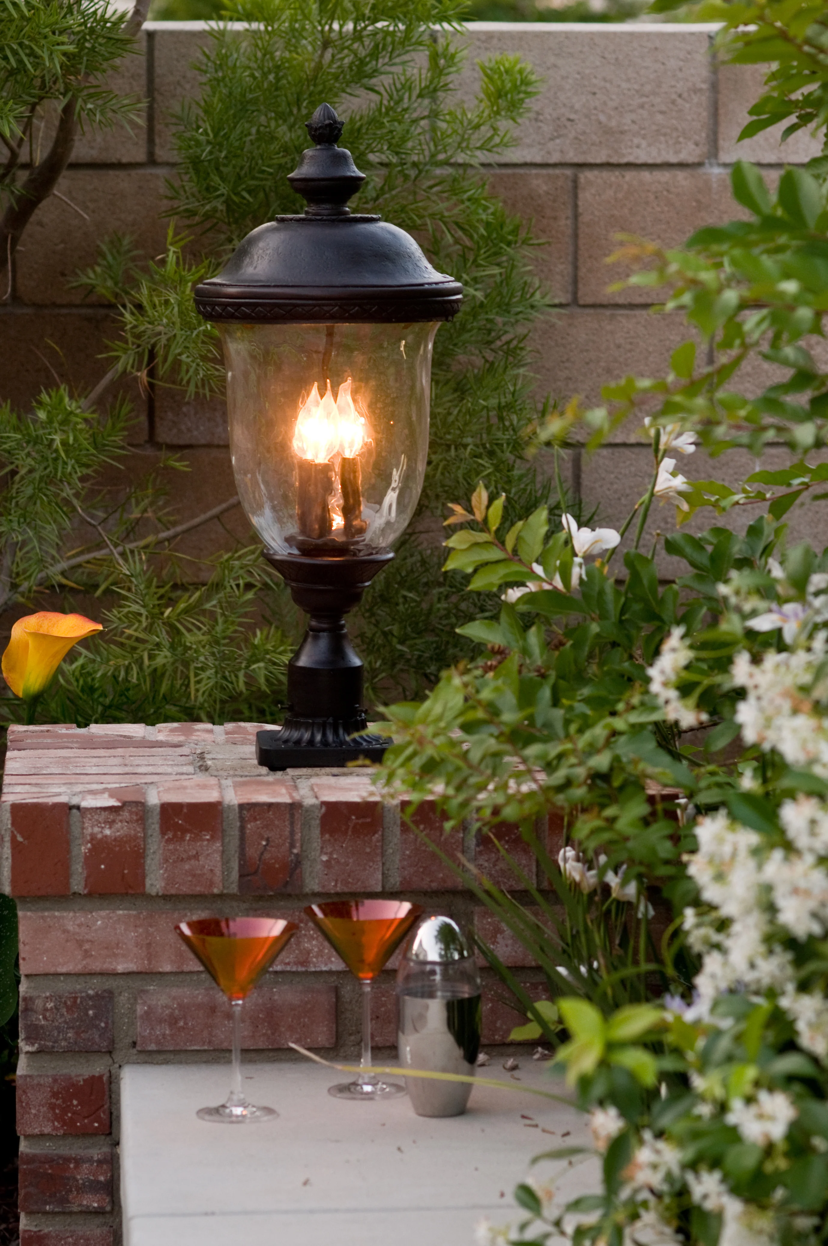 Carriage House DC 3-LT Outdoor Pole/Post Lantern - Image 6
