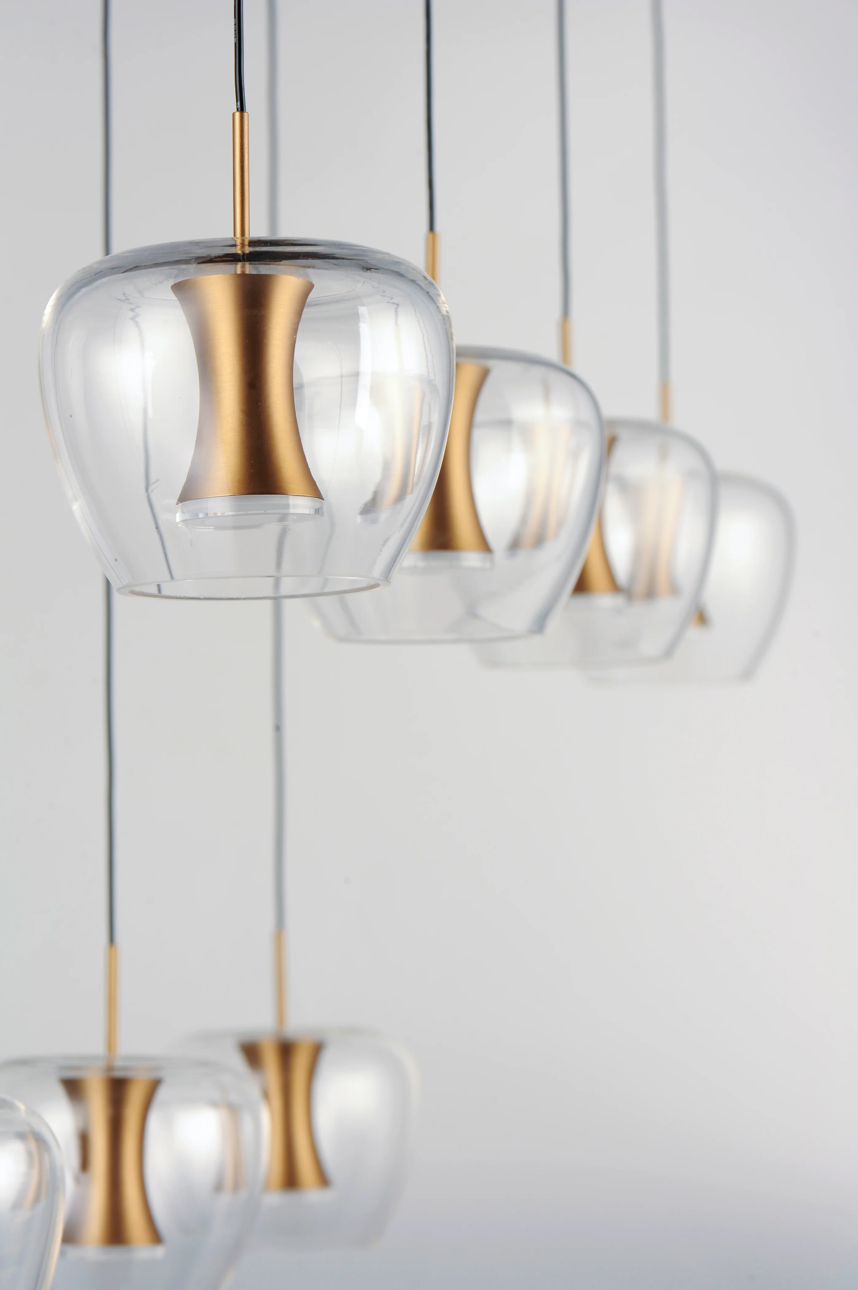 Newton 8-Light LED Pendant, 4,200 Lumens, 20W, 3000K CCT, 120V, Black/Gold Finish - Image 2
